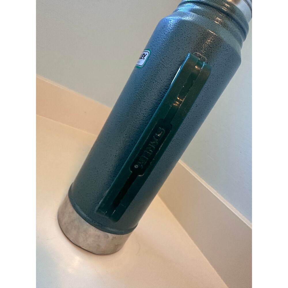 Stanley Green Hot/Cold Thermos 1.1 QT / 1 L - Picture 2 of 6